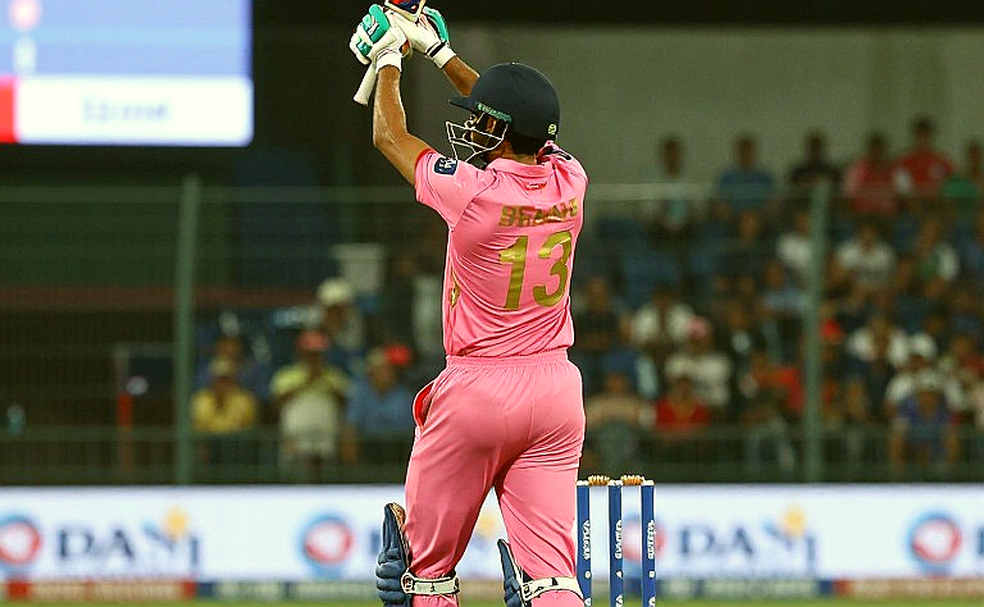 ফাঁকা রিপোর্টের বাজার: যে অ্যানালাইসিসের জন্মই হওয়া উচিত ছিল না
