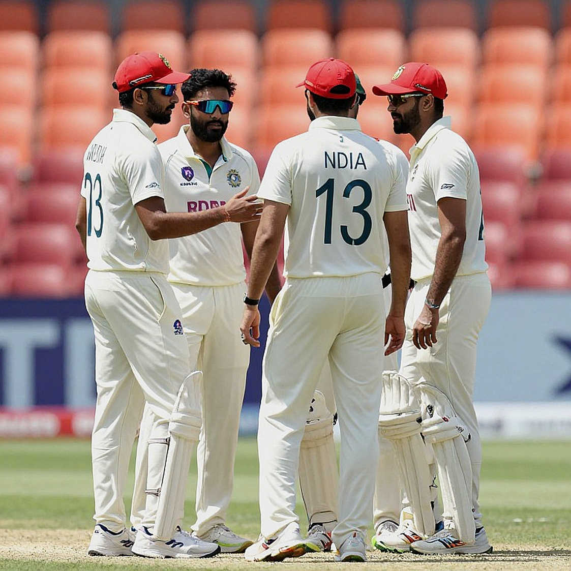 গতি মাপা যায়, শ্রম মাপা যায় না: এশিয়ার পেস-অর্থনীতির অদৃশ্য খতিয়ান গতি মাপা যায়, শ্রম মাপা যায় না: এশিয়ার পেস-অর্থনীতির অদৃশ্য খতিয়ান