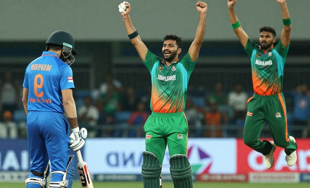 How Strong Is Rawalpindi's 305, Really? A Data Reading of the Pakistan-Sri Lanka ODI Tri-Series Opener How Strong Is Rawalpindi's 305, Really? A Data Reading of the Pakistan-Sri Lanka ODI Tri-Series Opener