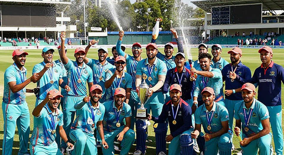 নিলামের রাতে যাদের নাম কেউ ডাকল না