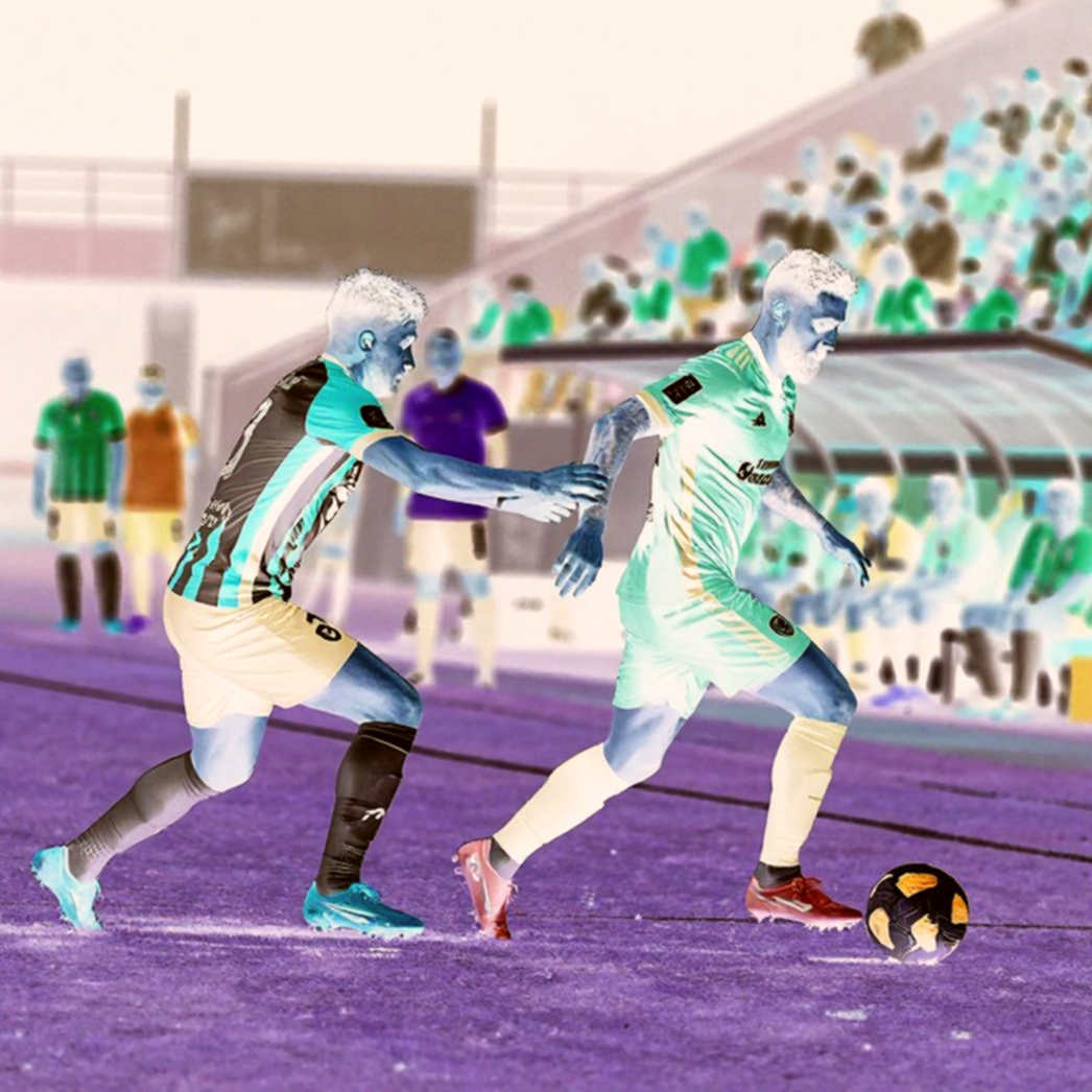 The Story That Was Never Football: A 01:43 Tremor, a Silent Siren, and the Tale of a Wrong Label
