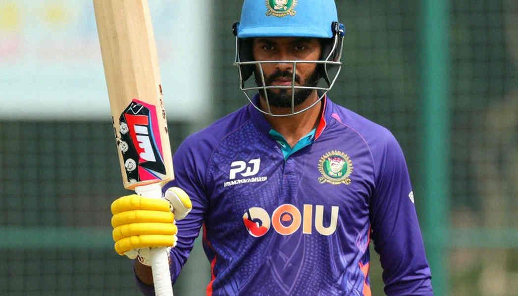 রনজির ৫৮/৩ থেকে ১২০: যে ম্যাচে স্কোরবোর্ডের ফাঁকগুলো সবচেয়ে জোরে কথা বলল রনজির ৫৮/৩ থেকে ১২০: যে ম্যাচে স্কোরবোর্ডের ফাঁকগুলো সবচেয়ে জোরে কথা বলল