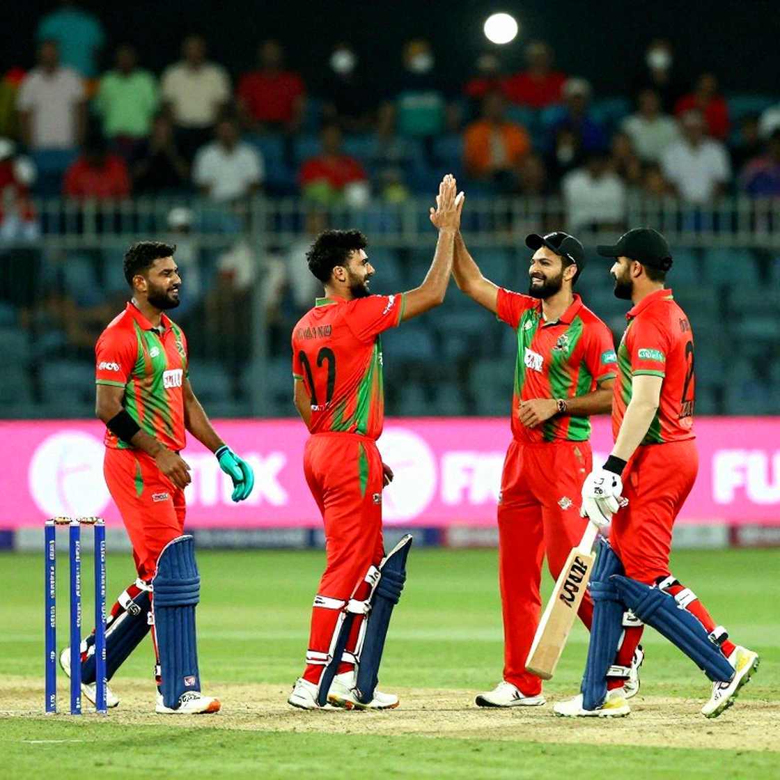 মাঝের ওভারের নীরব খাতা: নিয়মিত মৌসুমের টেবিল যেখানে লেখা হয়