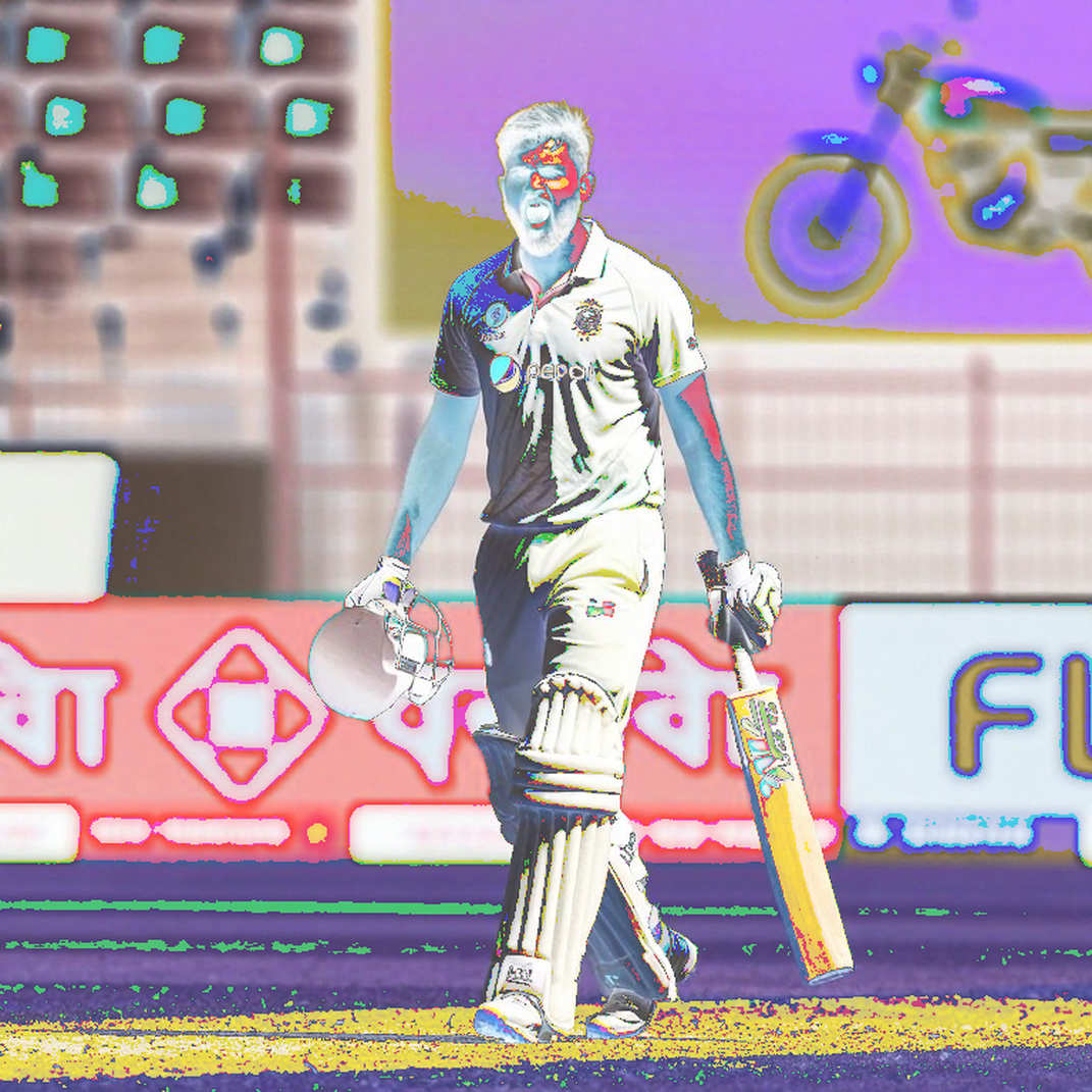 The Server Queue of the Auction Room: Pricing Youth, Pricing Stars, and the Fan Border in Asia's Cricket Economy The Server Queue of the Auction Room: Pricing Youth, Pricing Stars, and the Fan Border in Asia's Cricket Economy