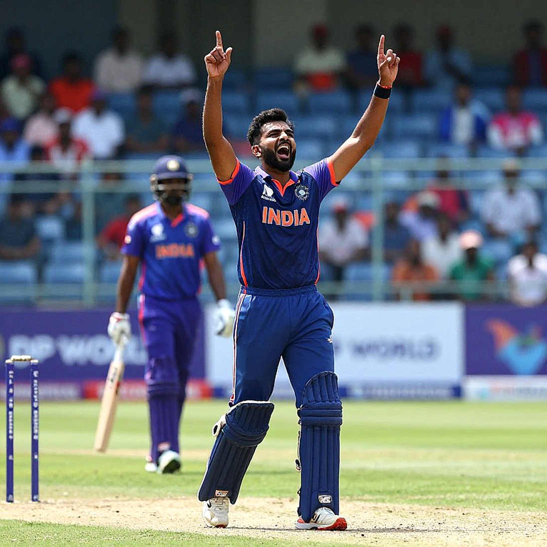 কিংসমিডের ষষ্ঠ উইকেট আর ঢাকার এক কাপ চা: র্যাঙ্কিংয়ের সংখ্যাগুলো আসলে কী বলে কিংসমিডের ষষ্ঠ উইকেট আর ঢাকার এক কাপ চা: র্যাঙ্কিংয়ের সংখ্যাগুলো আসলে কী বলে