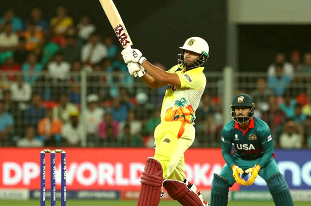 ২১/৪ থেকে ৬৩ রান: লিটন দাসের অধিনায়কত্ব নয়, প্রশ্নটা মাঝের ওভারগুলোতে